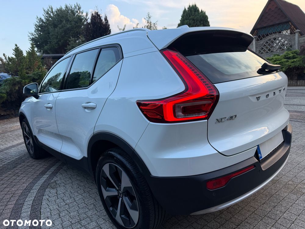 Volvo XC 40 B3 B DKG Plus Dark - 18