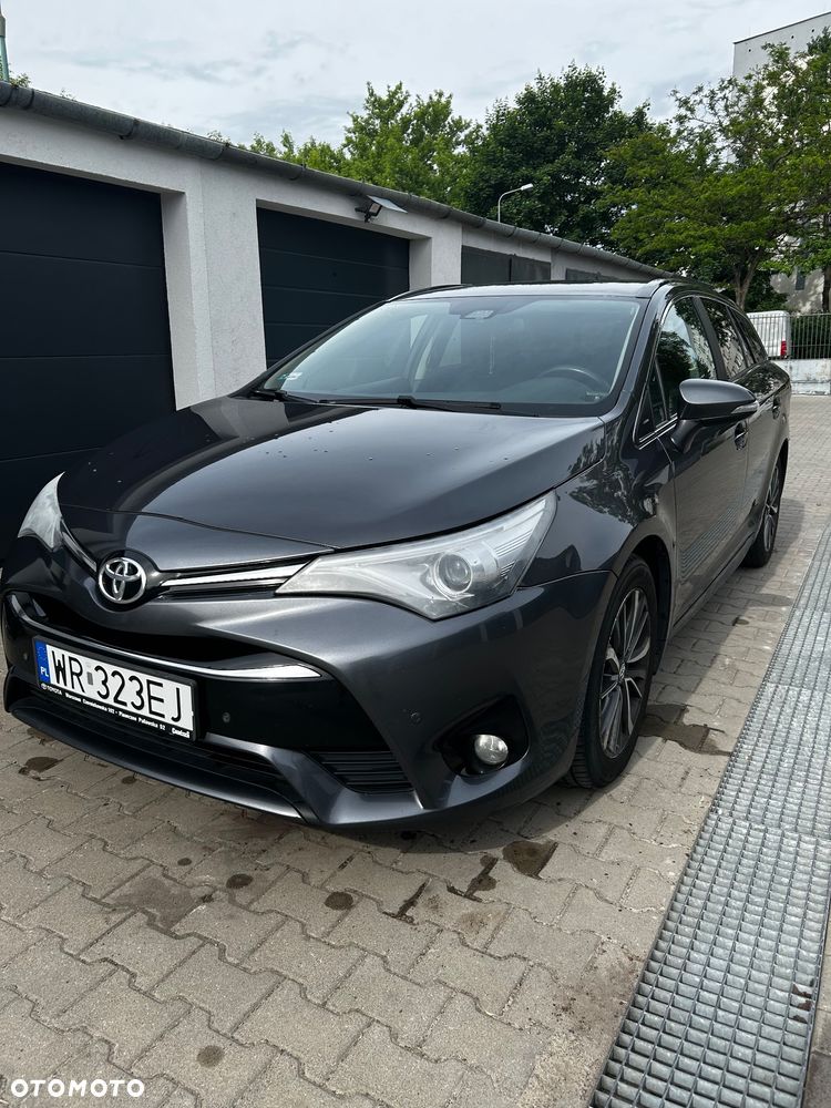 Toyota Avensis 2.0 D-4D Prestige - 3