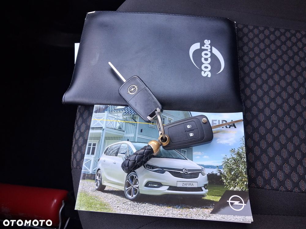 Opel Zafira 1.4 T Cosmo - 40