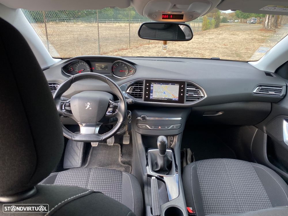 Peugeot 308 1.2 PureTech Style - 4
