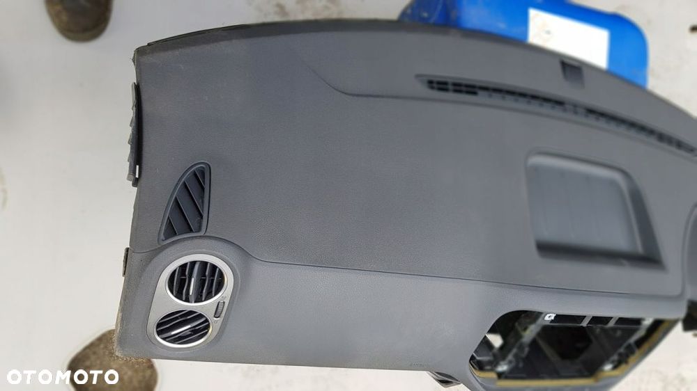 konsola VW Tiguan 5N0 anglik - 3