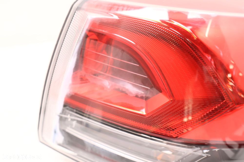 TOYOTA RAV4 IV LIFT LAMPA PRAWA TYŁ - 3