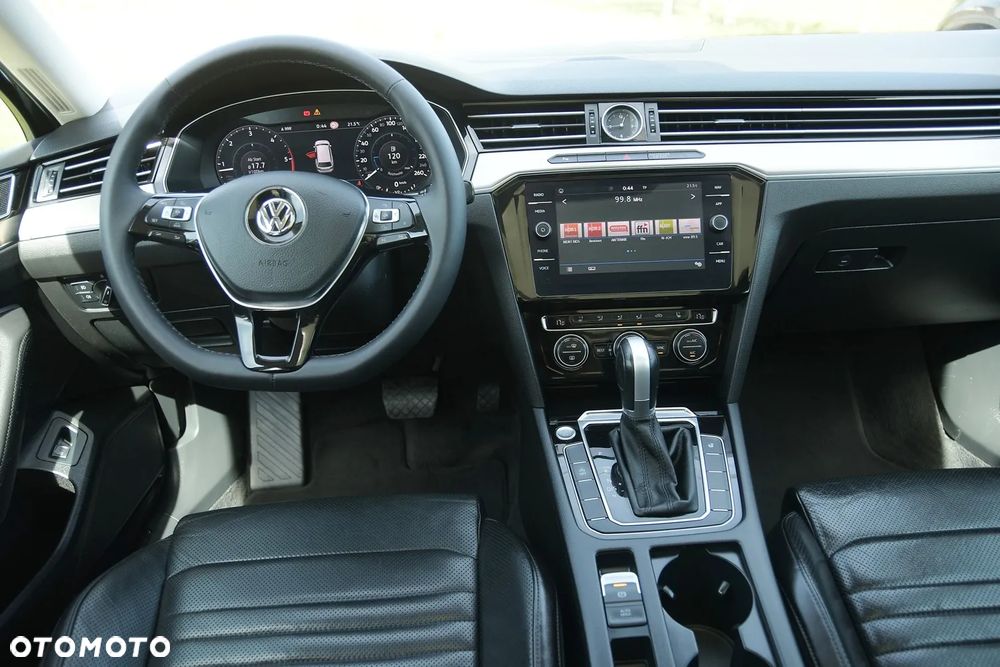 Volkswagen Passat 2.0 TDI (BlueMotion Technology) DSG Highline - 26