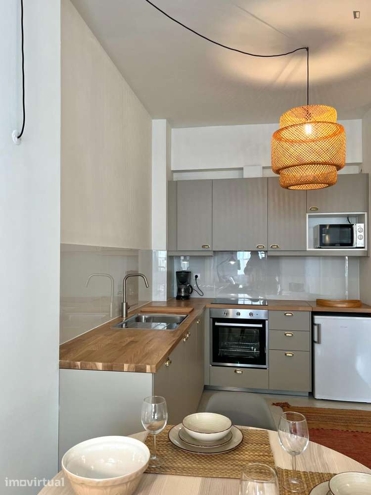 Apartamento com 1 quartos - localizado em Cedofeita Porto - Grande imagem: 3/15