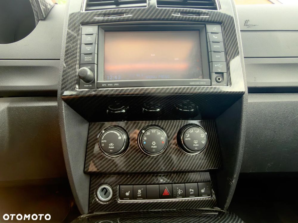 Dodge Nitro 4.0 V6 RT - 26