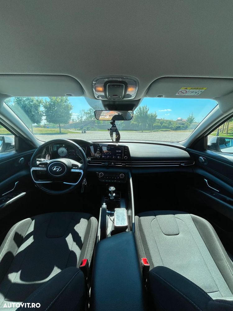 Hyundai Elantra 1.6 l 123 CP 6MT Highway - 5