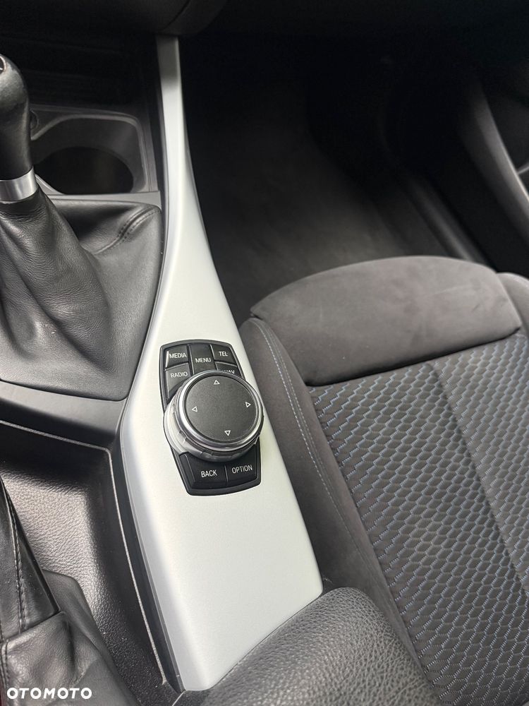 BMW Seria 1 118d xDrive M Sport - 11