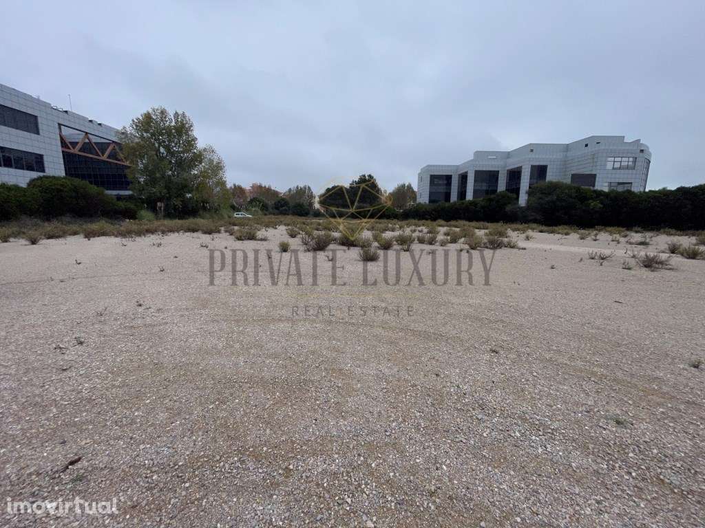 Terreno para construção de edifício com 4906m2 - Grande imagem: 4/19