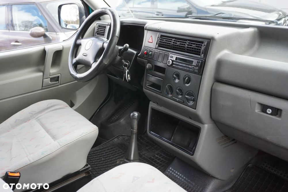 Volkswagen Transporter - 16