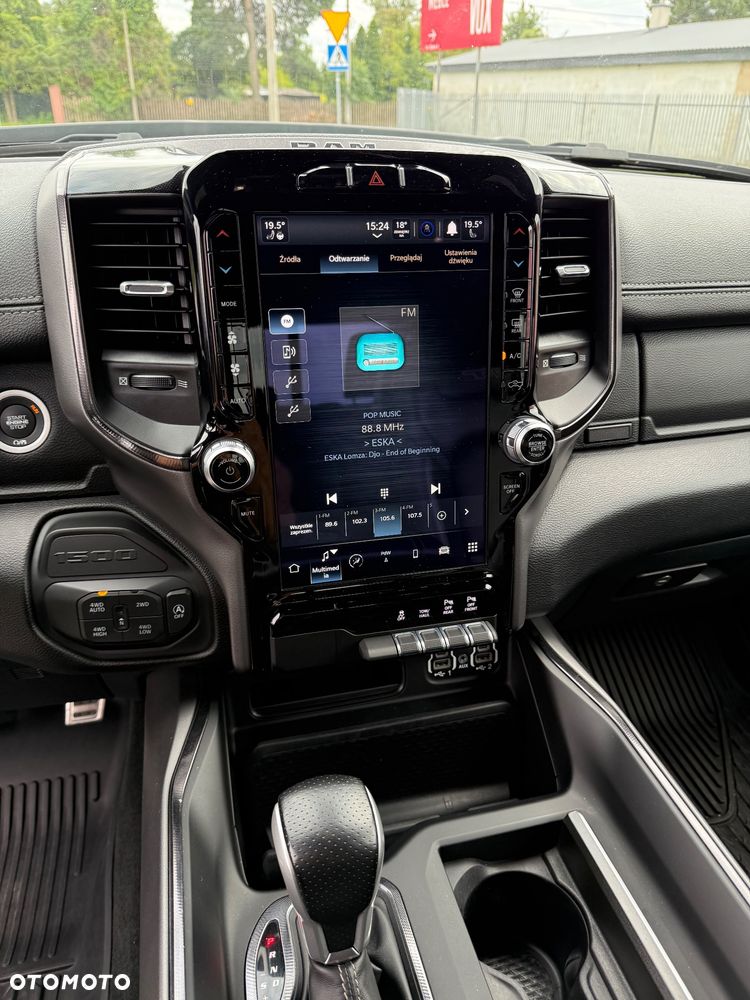 Dodge RAM 5.7 4x4 - 16