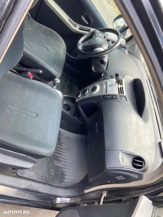 Toyota Yaris - 5