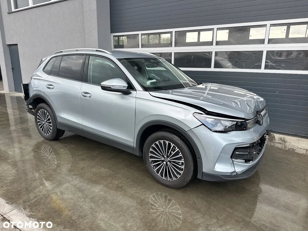 Volkswagen Tiguan - 4