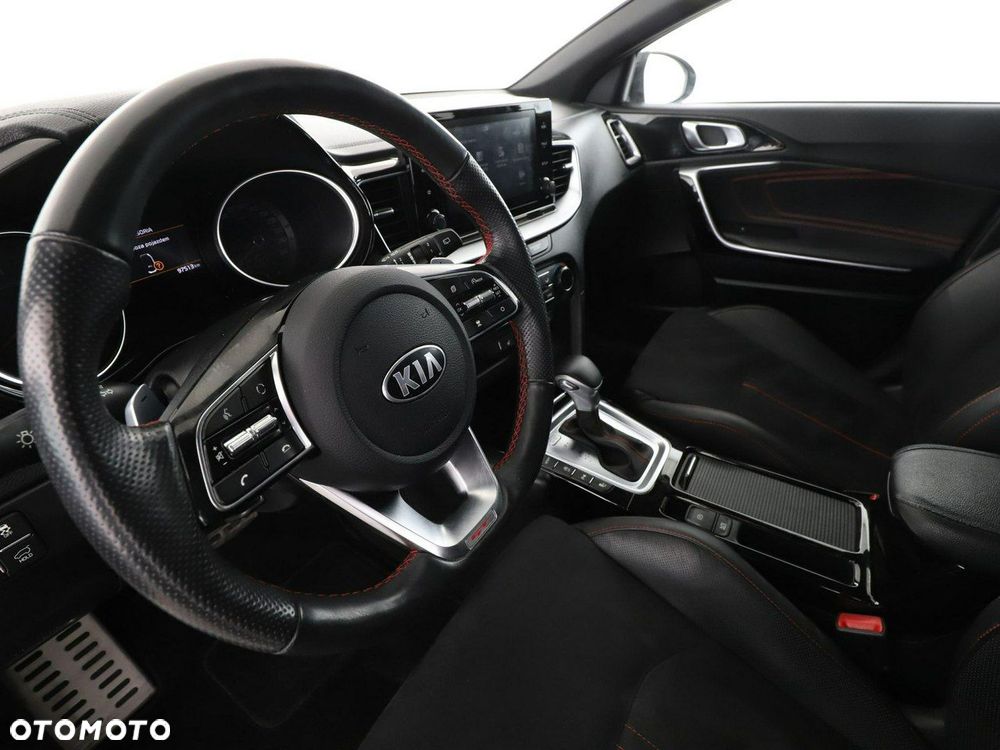 Kia ProCeed 1.6 T-GDI GT DCT - 15