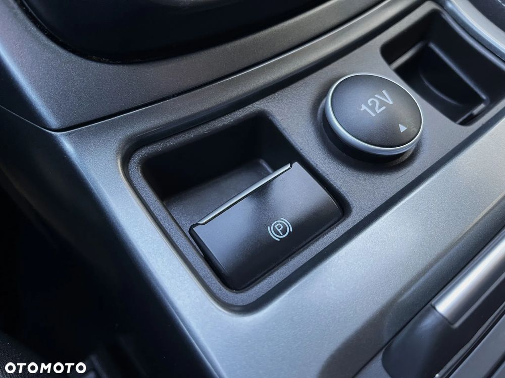 Ford Kuga 1.5 EcoBoost 2x4 Titanium - 32