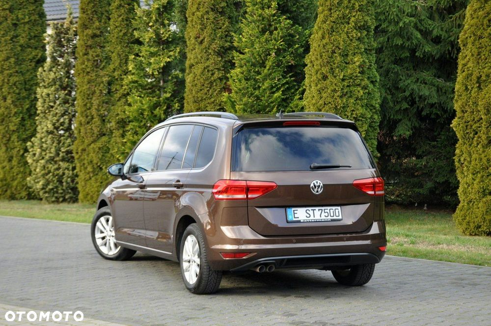 Volkswagen Touran - 14