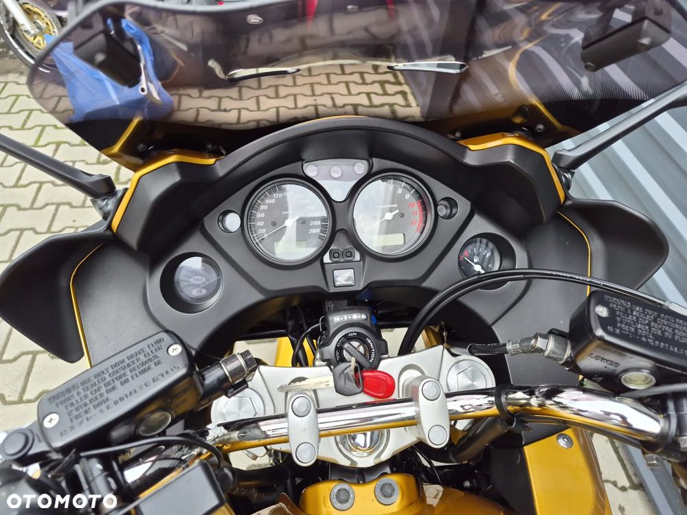 Honda CBF - 19