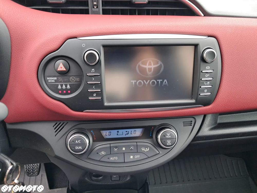Toyota Yaris 1.5 Selection - 9