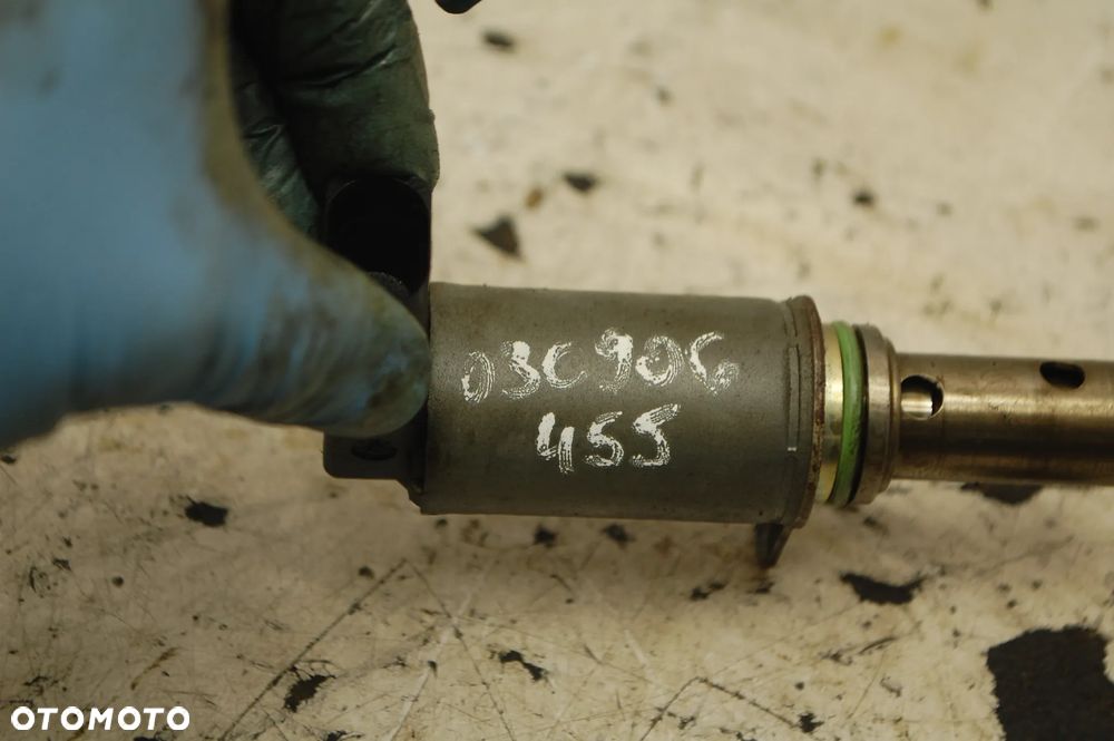 CZUJNIK FAZ ROZRZĄDU 03C906455 1.6 FSI VW TOURAN I AUDI SEAT SKODA - 2