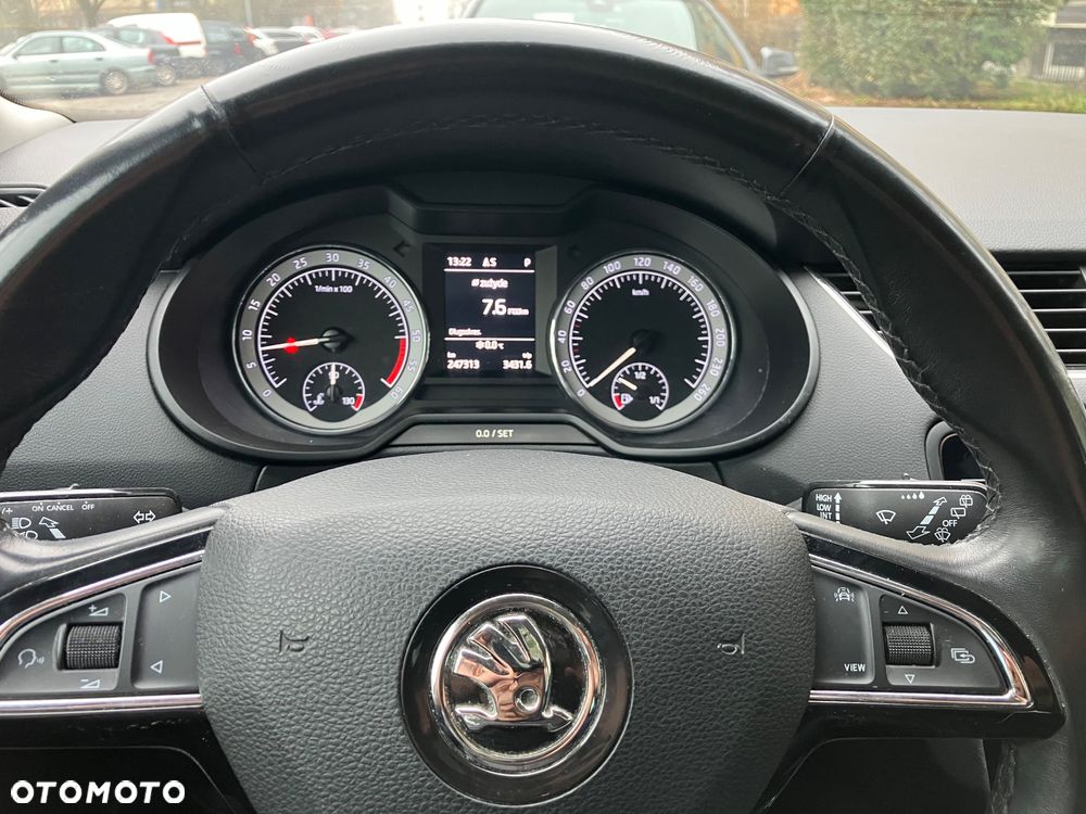 Skoda Octavia 2.0 TDI 4x4 DSG Scout - 19