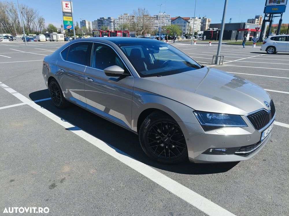 Skoda Superb 2.0 TDI DSG 4X4 Laurin & Klement - 6