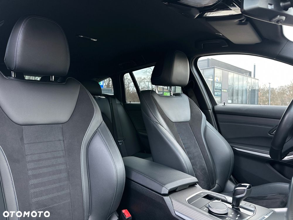 BMW Seria 3 330e iPerformance M Sport - 19