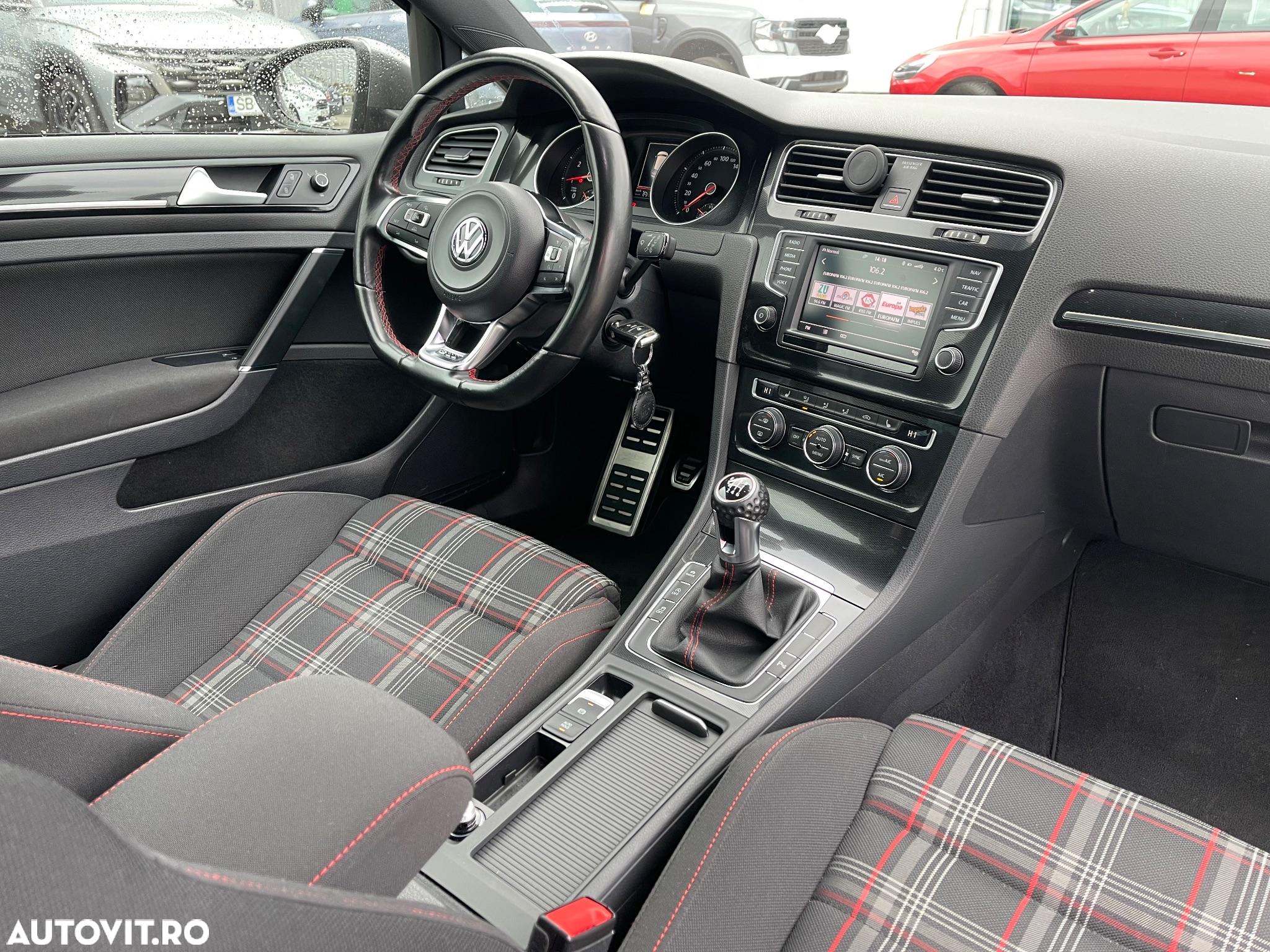 Volkswagen Golf 2.0 TSI BMT GTI Performance - 7