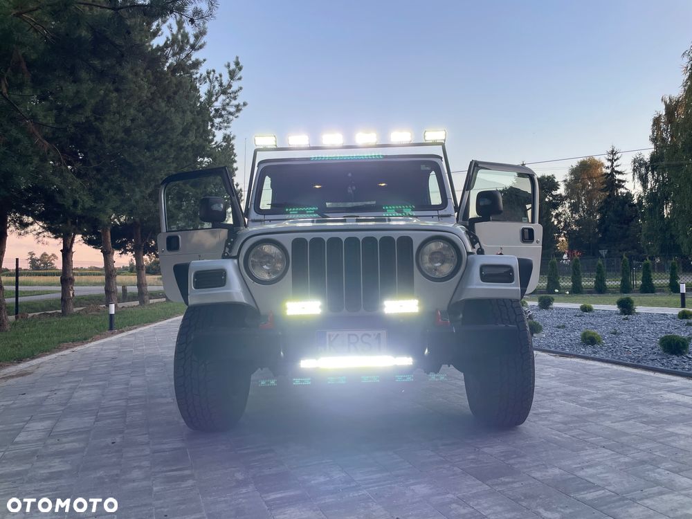 Jeep Wrangler - 17
