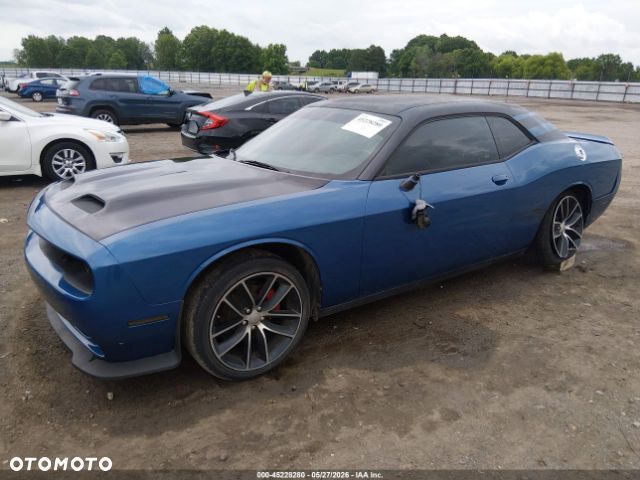 Dodge Challenger - 9