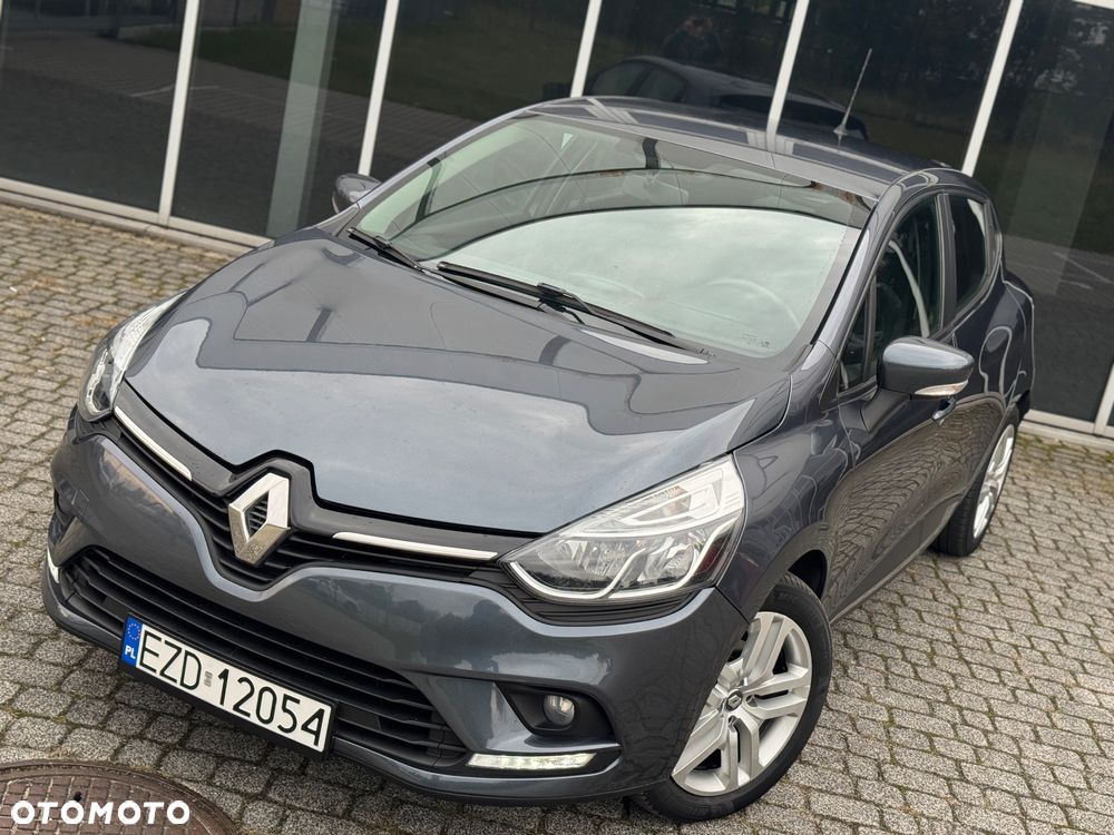 Renault Clio - 19