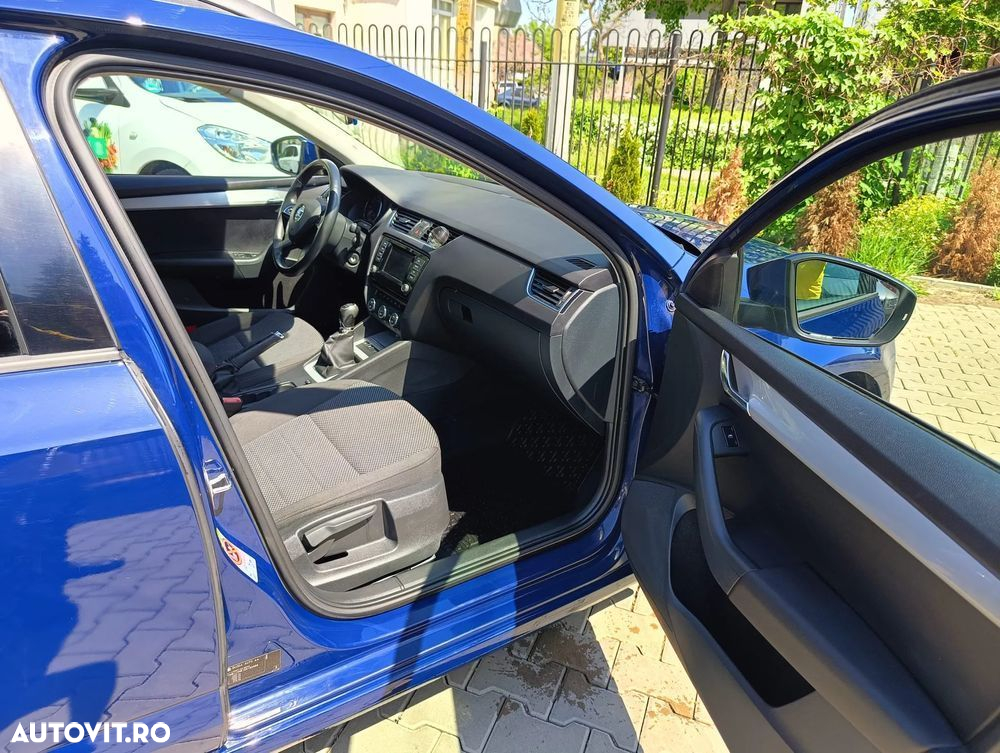 Skoda Octavia Combi 2.0 TDI Clever - 15