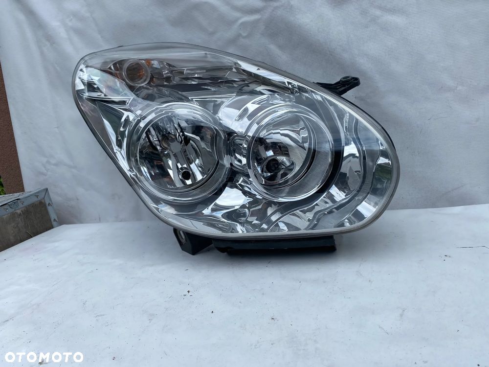 lampa doblo combo prawa eu cała - 2