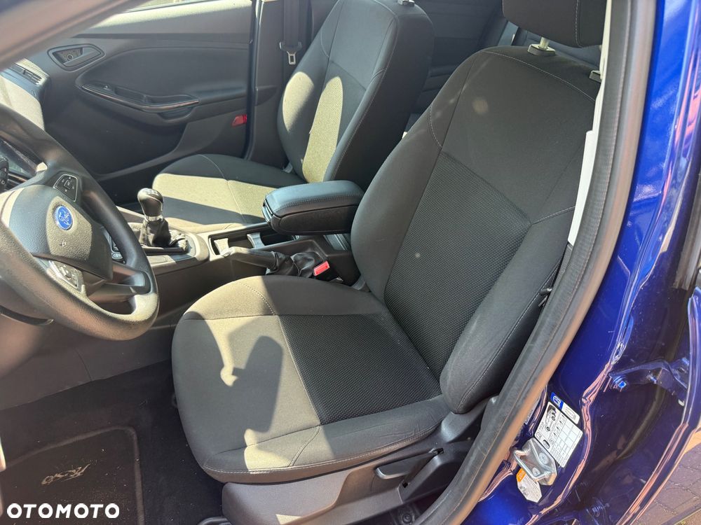 Ford Focus - 19