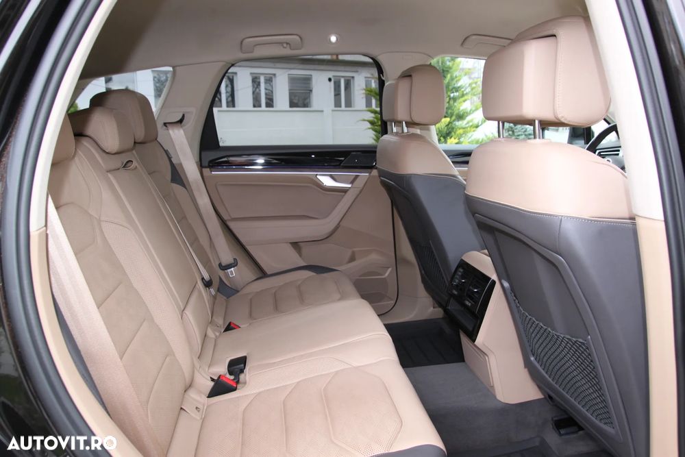 Volkswagen Touareg V6 TDI R-Style - 28