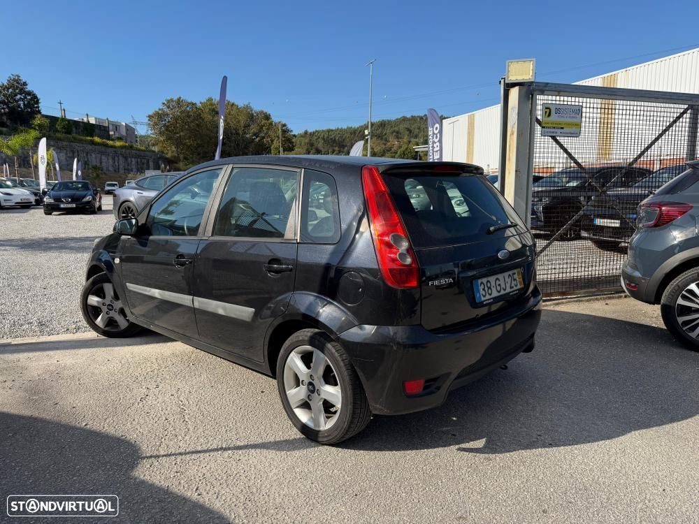 Ford Fiesta 1.4 TDCi Ghia - 5