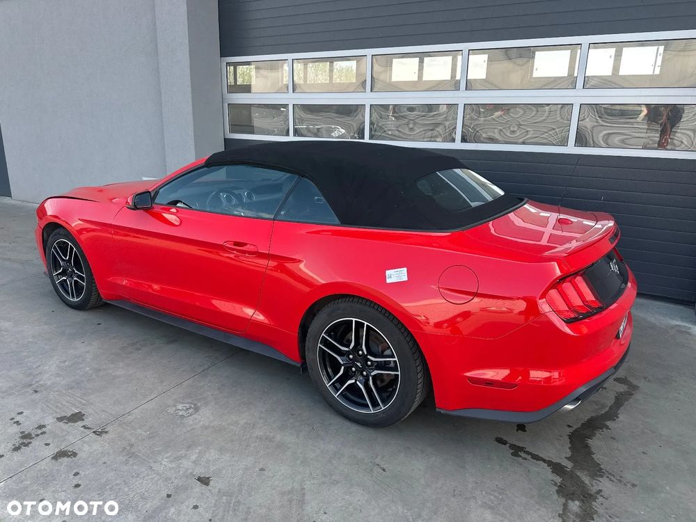 Ford Mustang - 9