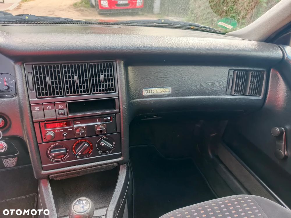 Audi 80 1.8 CC - 33