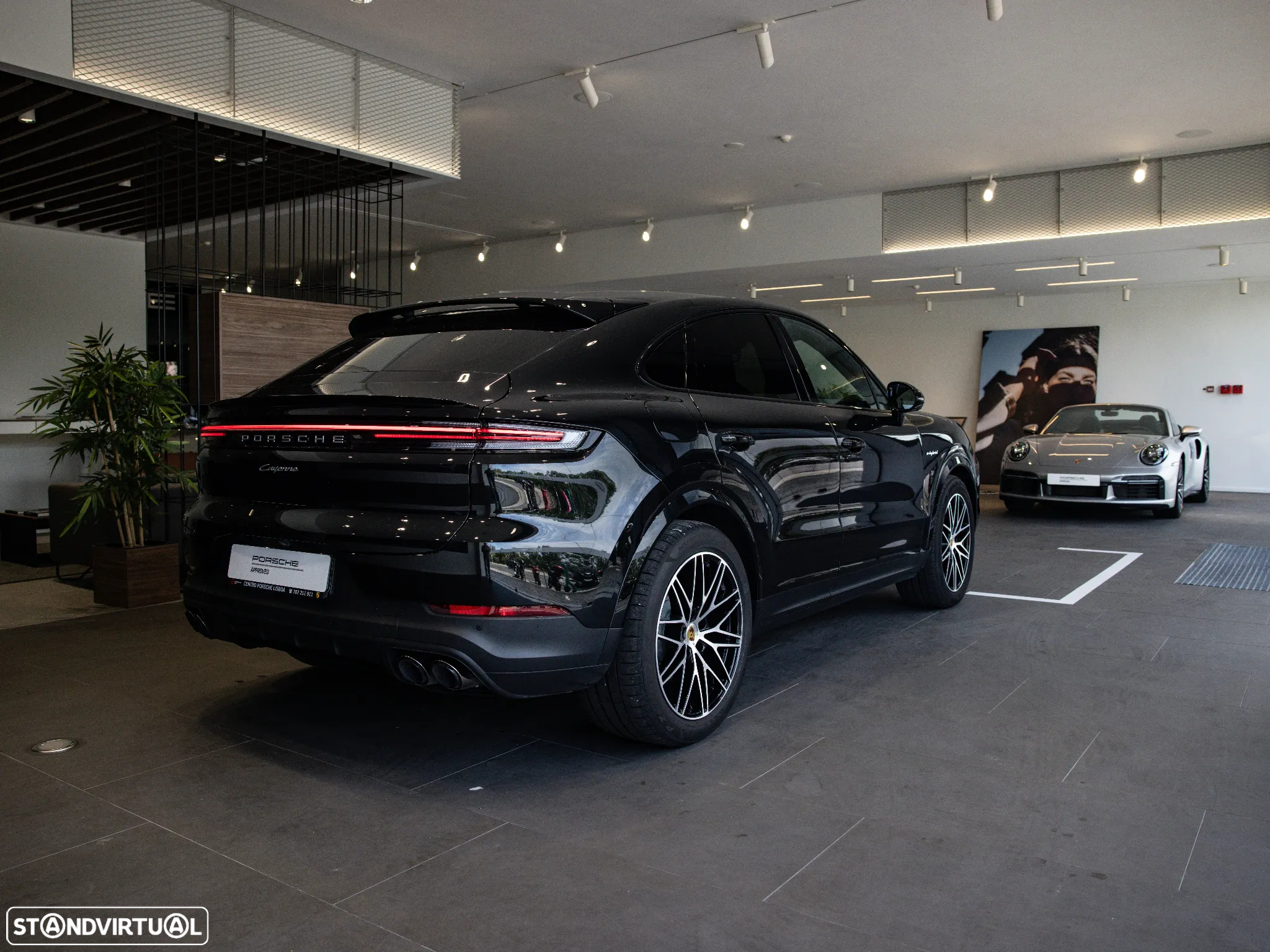 Porsche Cayenne Coupé E-Hybrid - 6