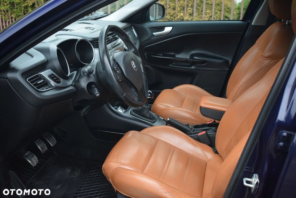 Alfa Romeo Giulietta 2.0 JTDM Veloce - 6