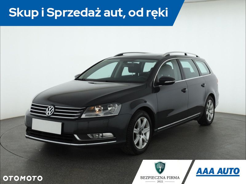Volkswagen Passat - 2