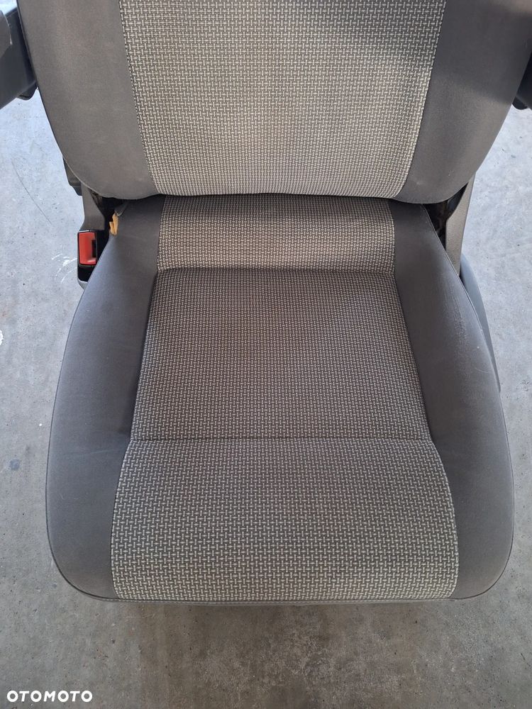 VW T6 T5 fotel kierowcy z podstawą podłokietnik - 3