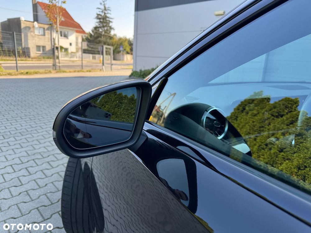 Mercedes-Benz Klasa A 200 AMG Line 7G-DCT - 33