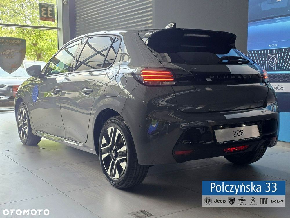 Peugeot 208 - 4