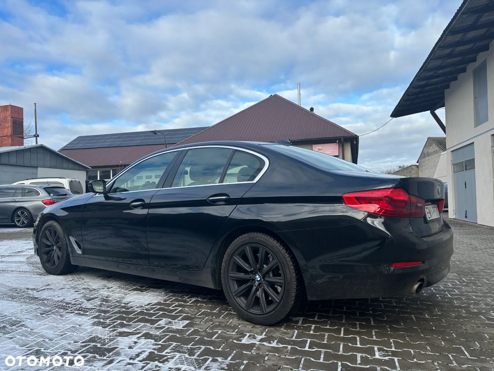 BMW Seria 5 530d xDrive Sport Line - 4