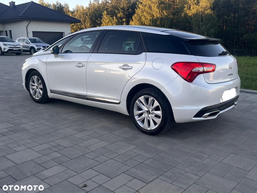 Citroën DS5 e-HDi 115 EGS6 SoChic - 6