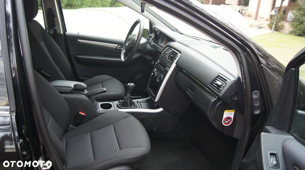 Mercedes-Benz Klasa B 150 Special Edition - 14