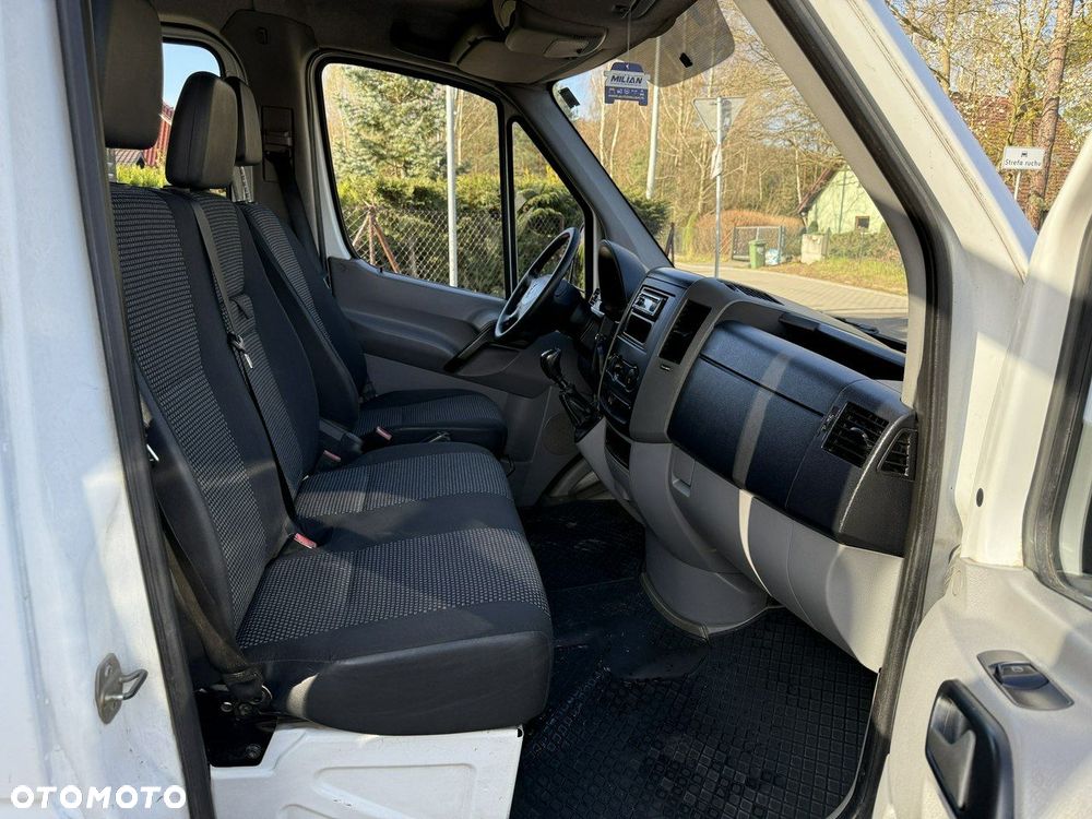 Mercedes-Benz Sprinter - 12