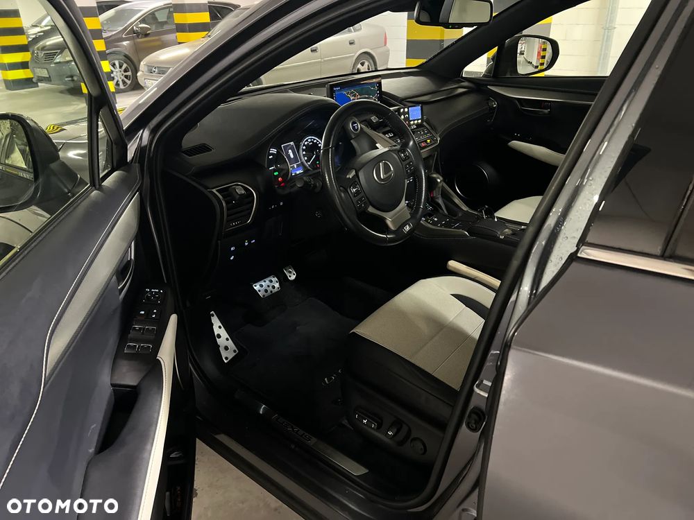 Lexus NX 300h F Sport AWD - 34