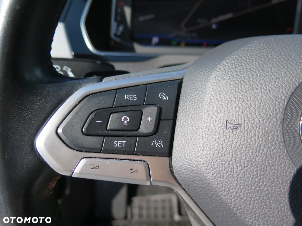 Volkswagen Passat Variant 2.0 TDI 4Mot Elegance DSG - 26