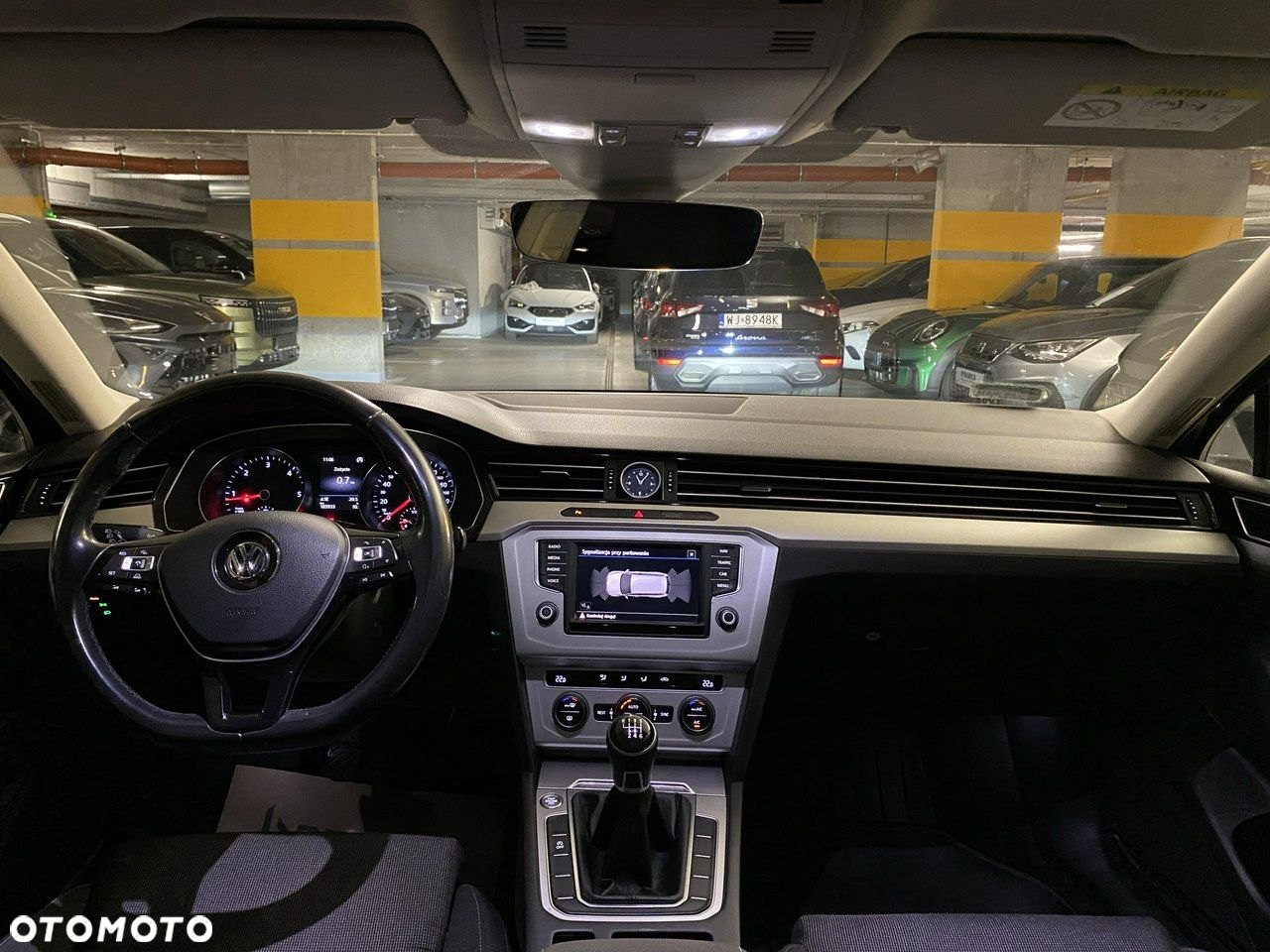 Volkswagen Passat - 16