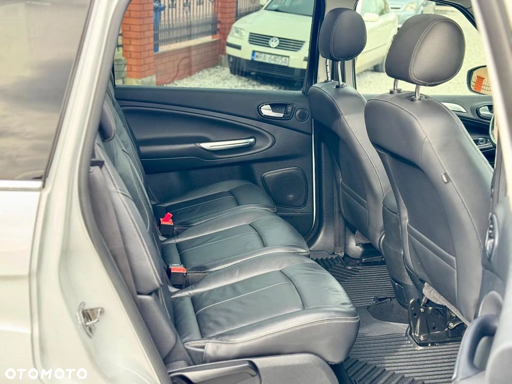 Ford S-Max 2.0 TDCi DPF Titanium X - 33